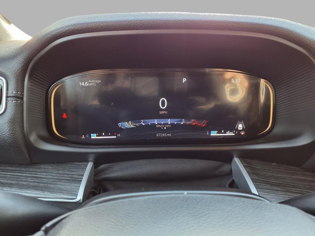 Certified 2024 Jeep Wagoneer Series II w/ Flexible Seating Group AWD/4WD image 16