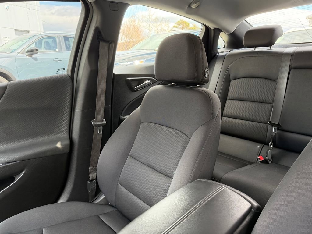 Used 2025 Chevrolet Malibu LT image 18