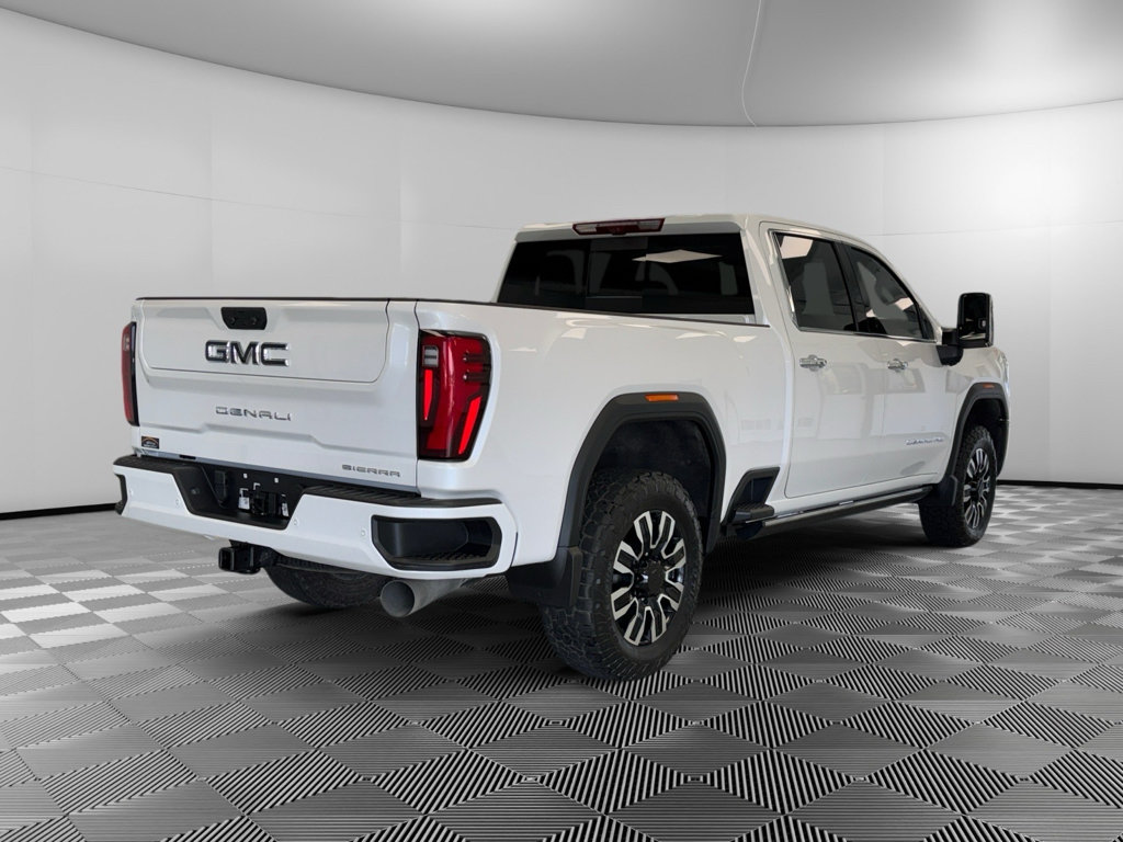 Used 2024 GMC Sierra 2500 Denali Ultimate AWD/4WD image 7
