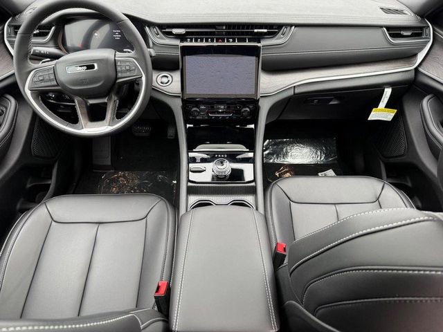 New 2025 Jeep Grand Cherokee L Limited w/ Trailer Tow Package image 16