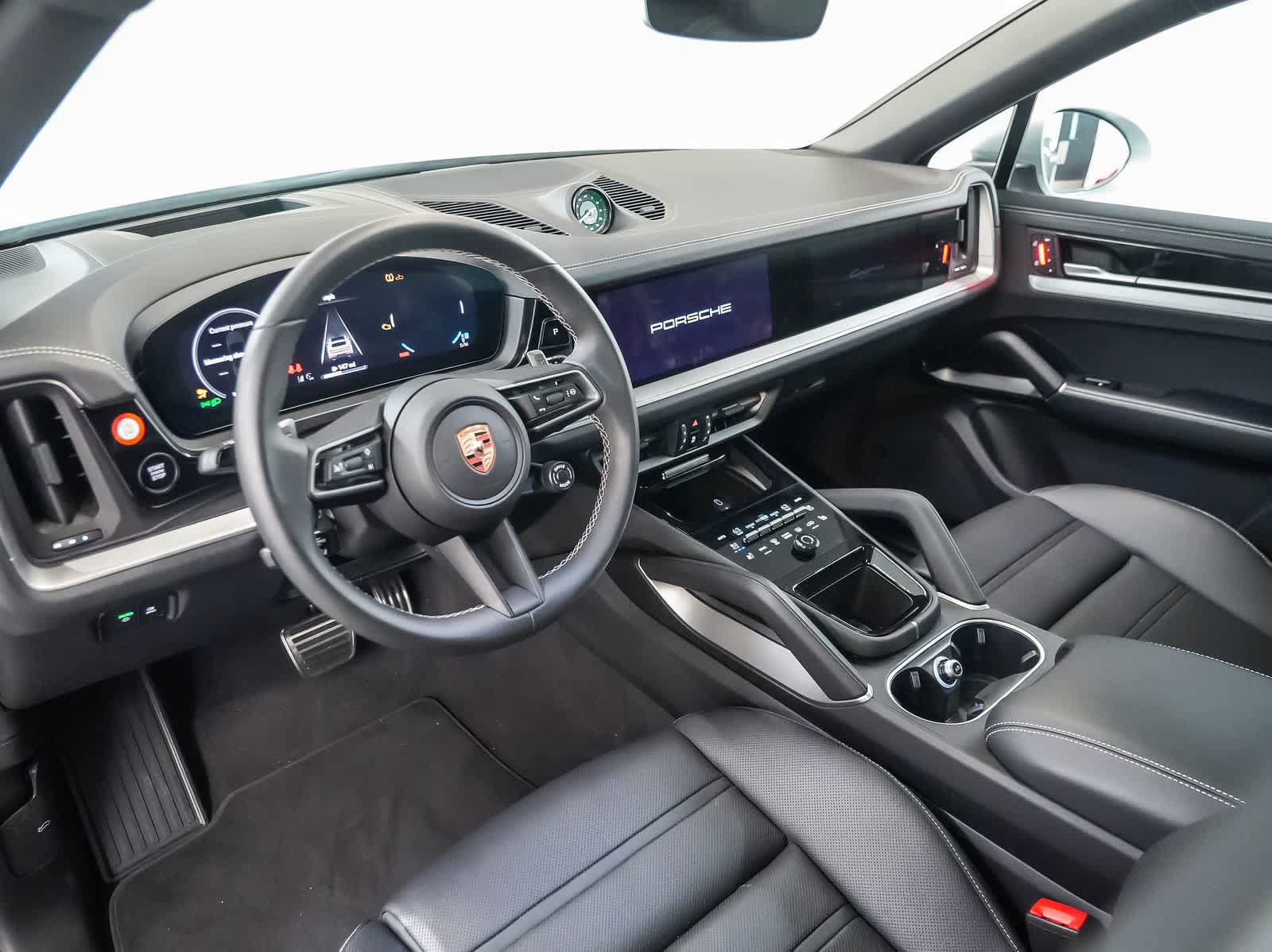 Certified 2026 Porsche Cayenne S AWD/4WD image 4