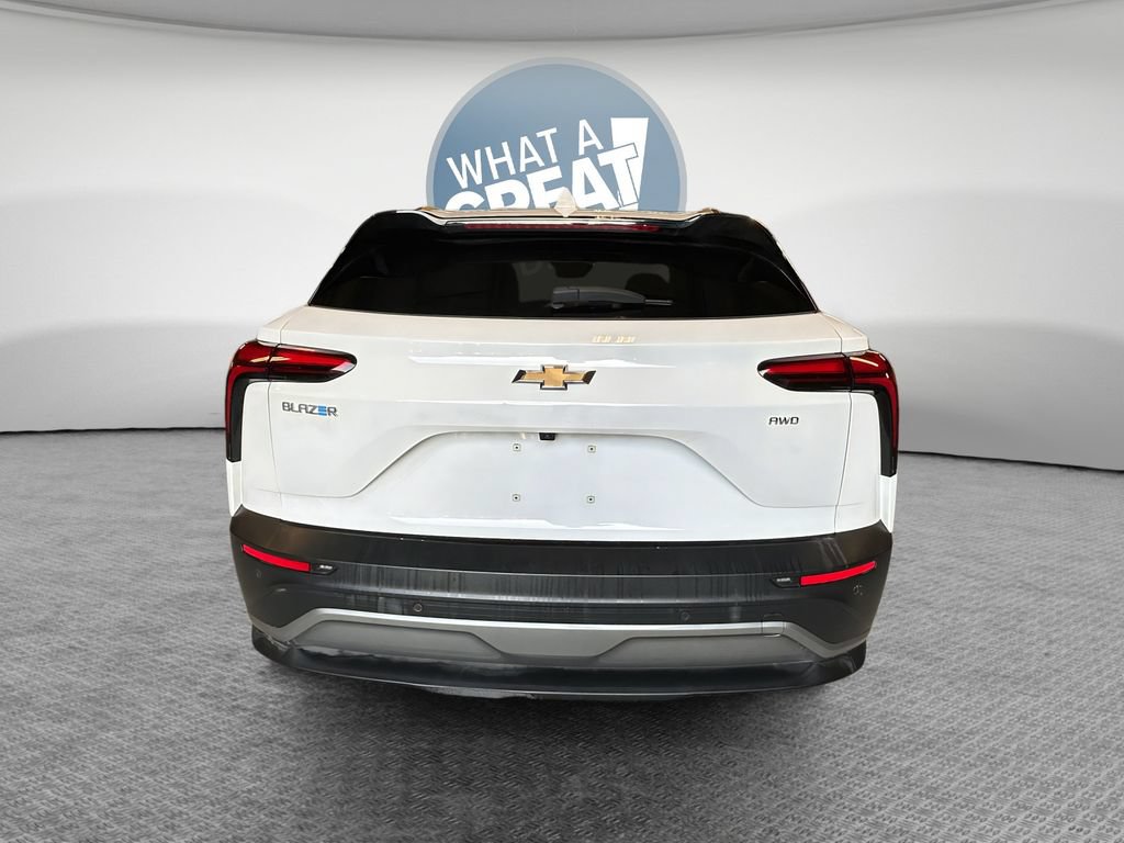 Used 2024 Chevrolet Blazer EV LT AWD/4WD image 5