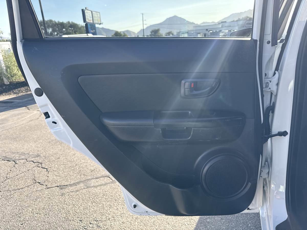 Used 2013 Kia Soul FWD image 13
