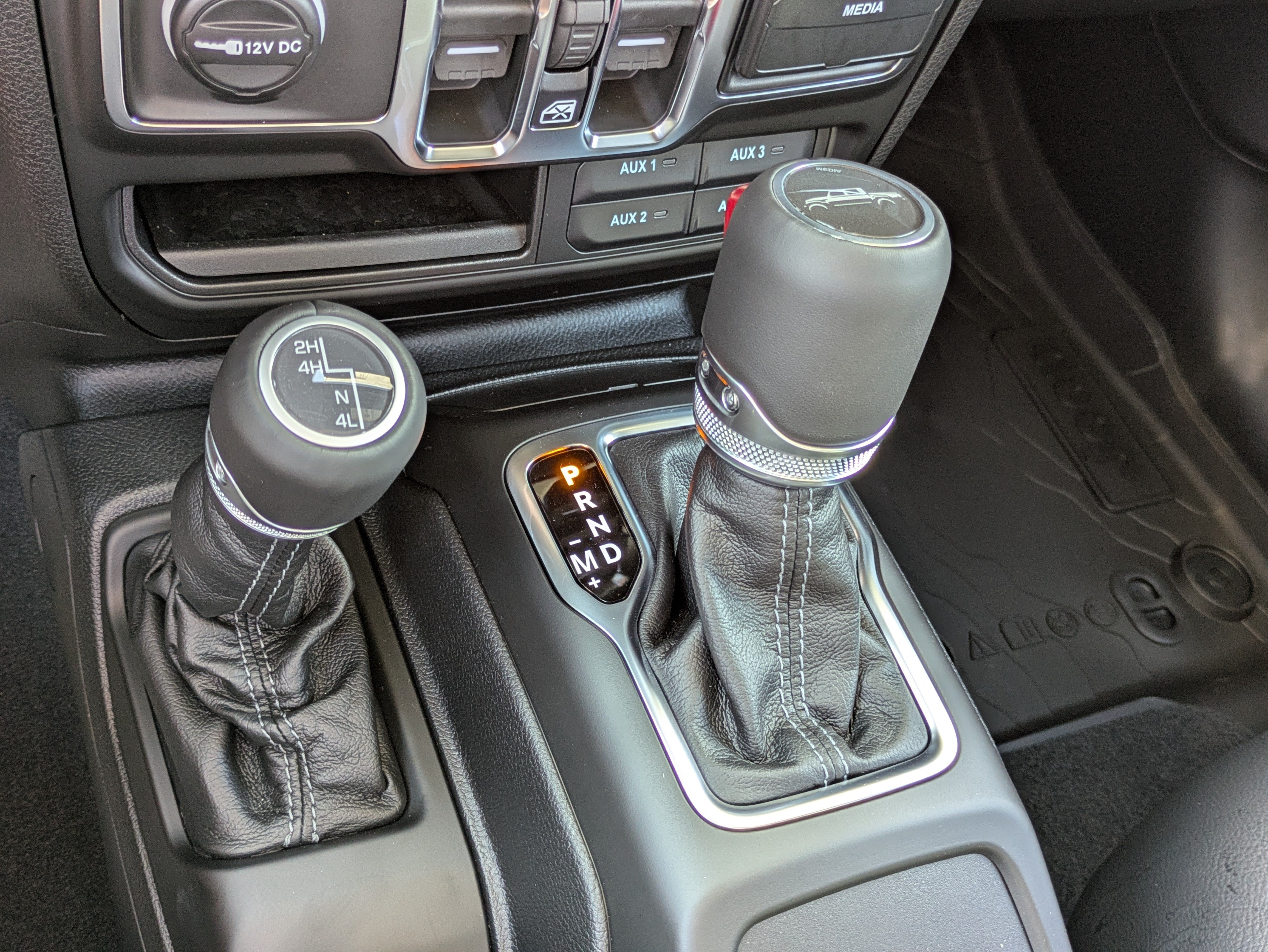 New 2026 Jeep Gladiator Sport AWD/4WD image 16