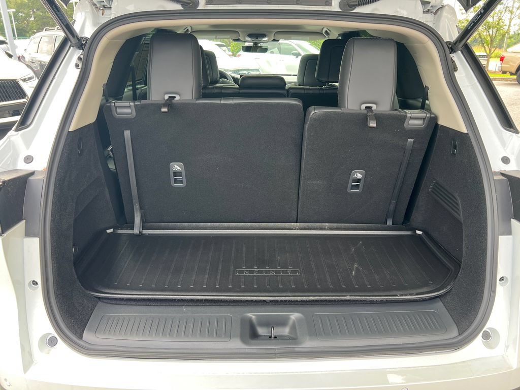 Certified 2026 INFINITI QX60 Luxe w/ Cargo Package FWD image 19