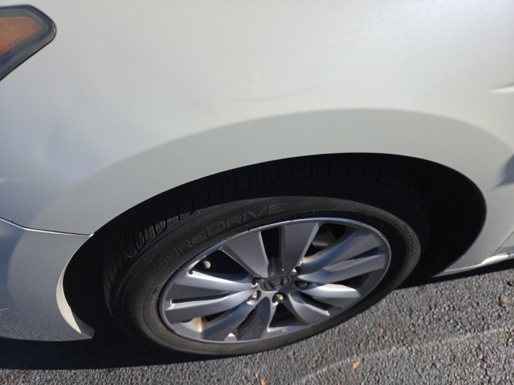 Used 2011 Honda Accord EX-L image 8