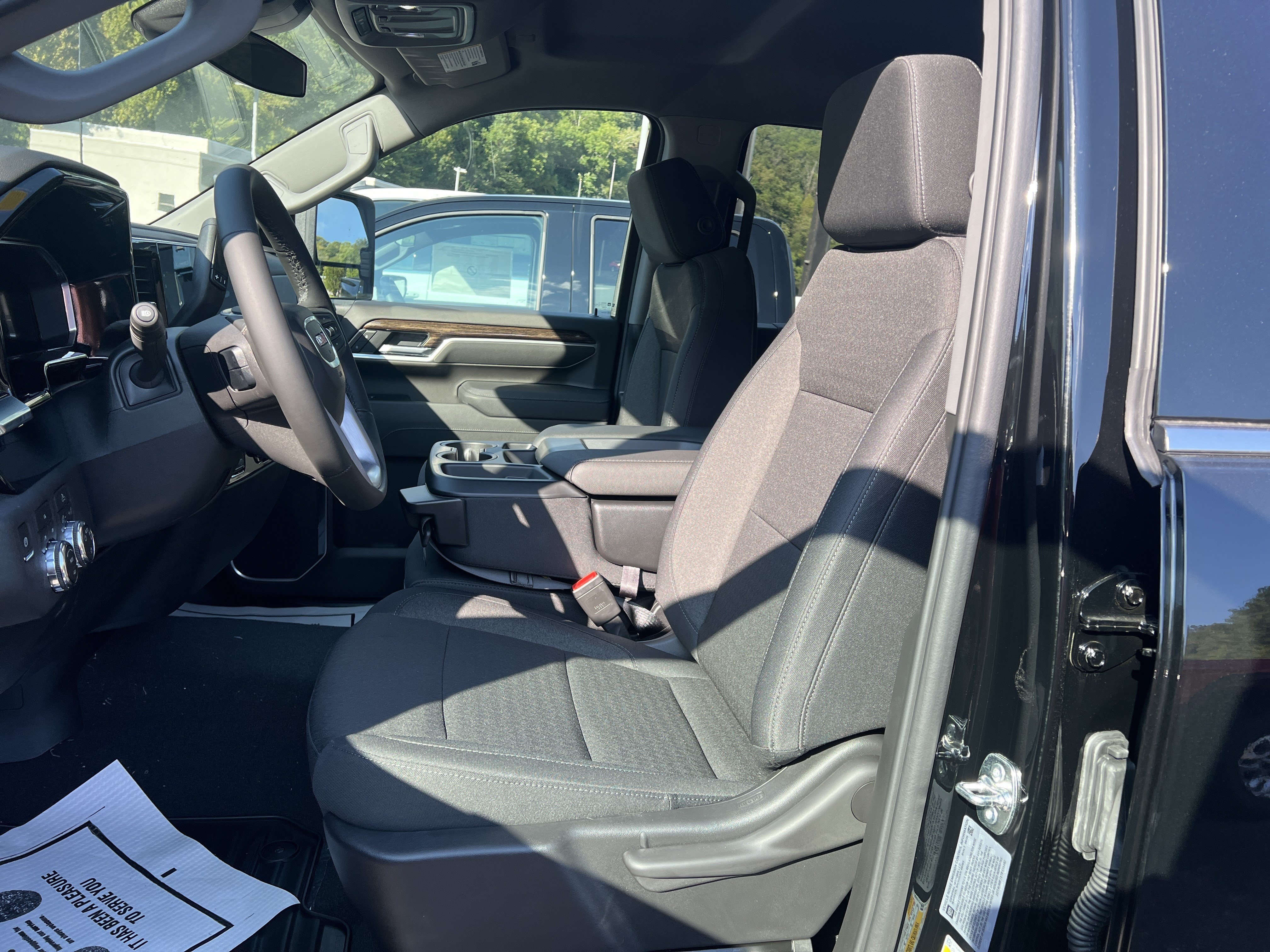 New 2026 GMC Sierra 2500 SLE w/ Remote Start Package AWD/4WD image 7