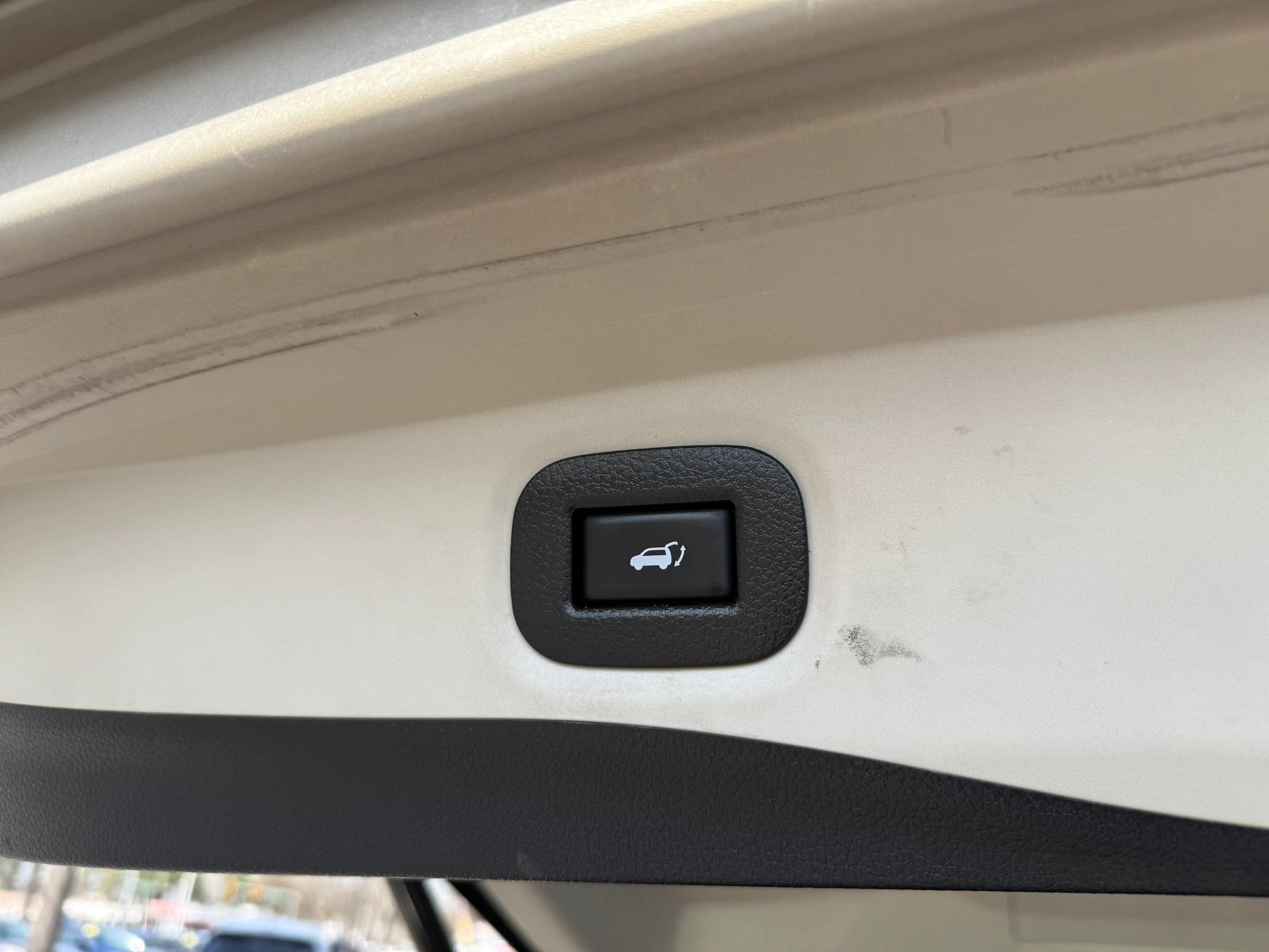 Used 2020 Nissan Rogue SV FWD image 11