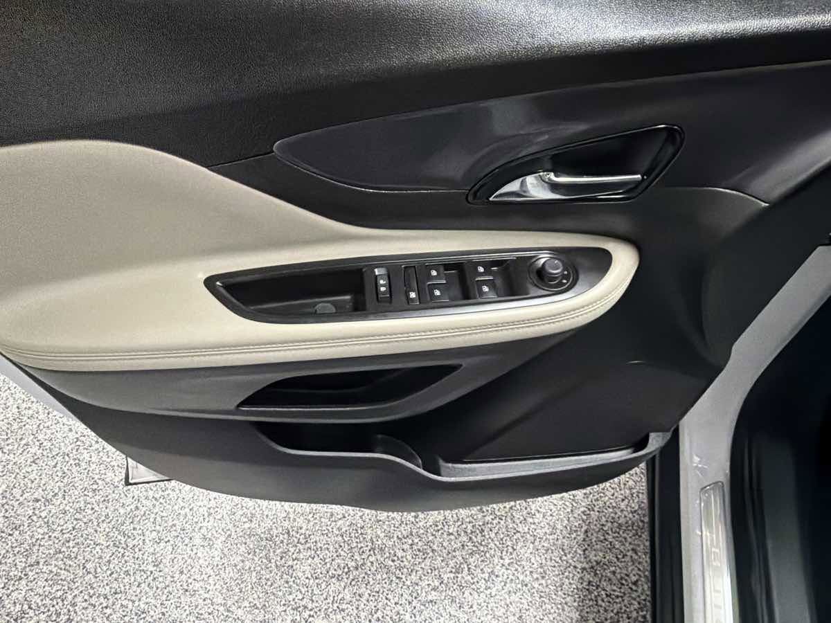 Used 2020 Buick Encore Preferred image 13