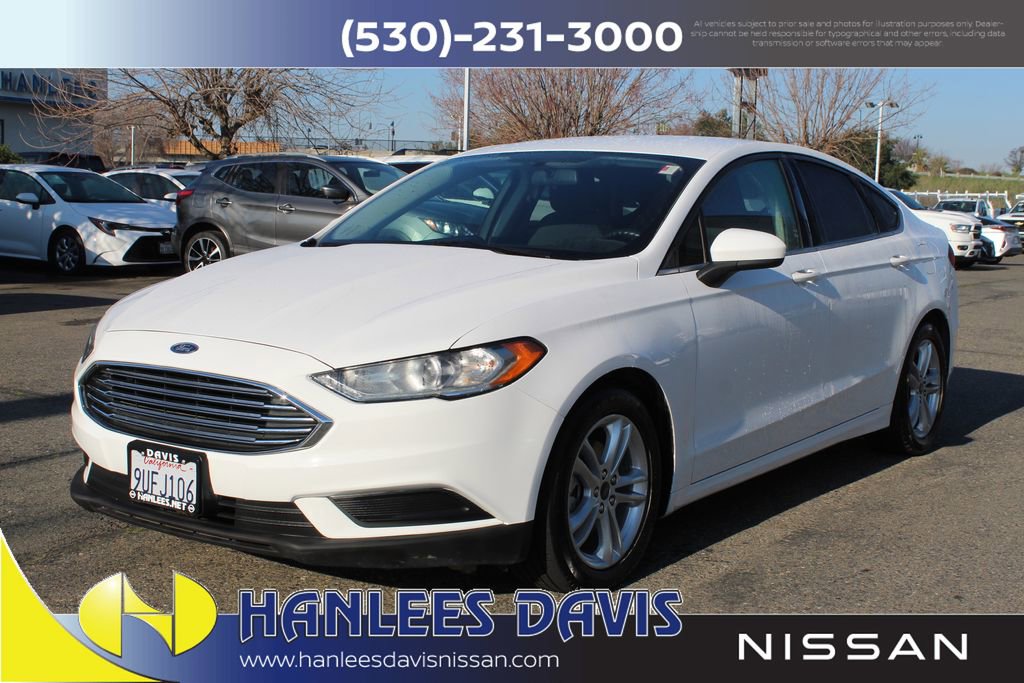 Used 2018 Ford Fusion SE w/ Fusion SE Technology Package image 3