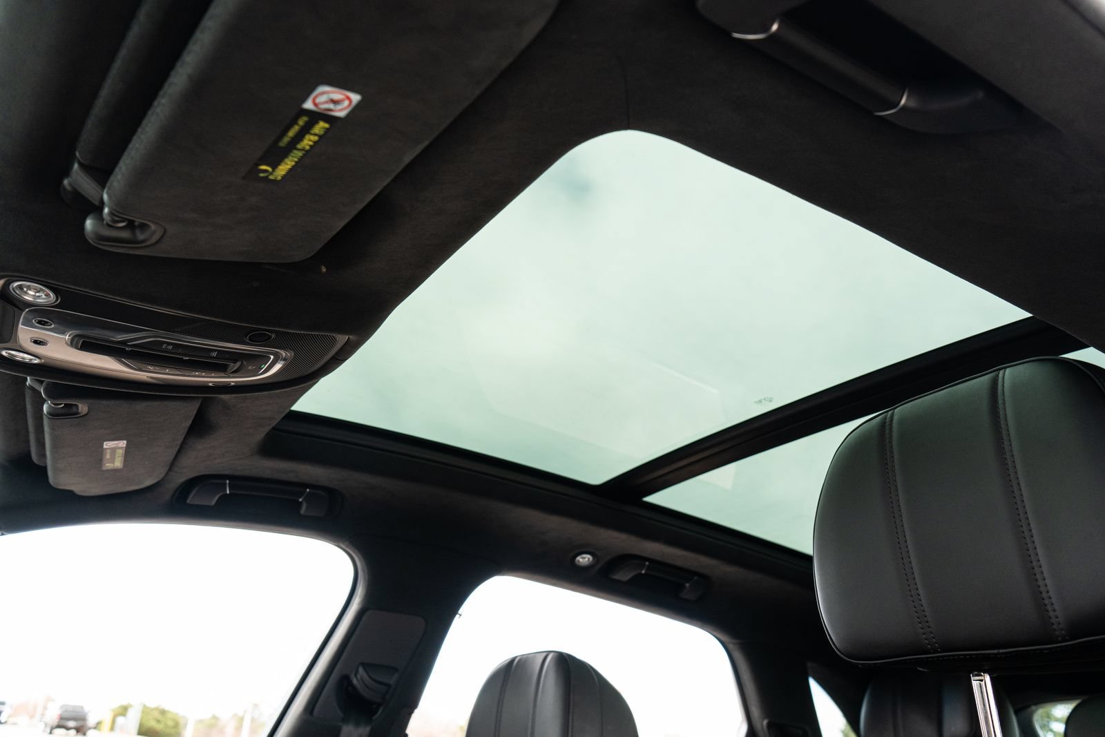 Certified 2023 Bentley Bentayga AWD/4WD image 27