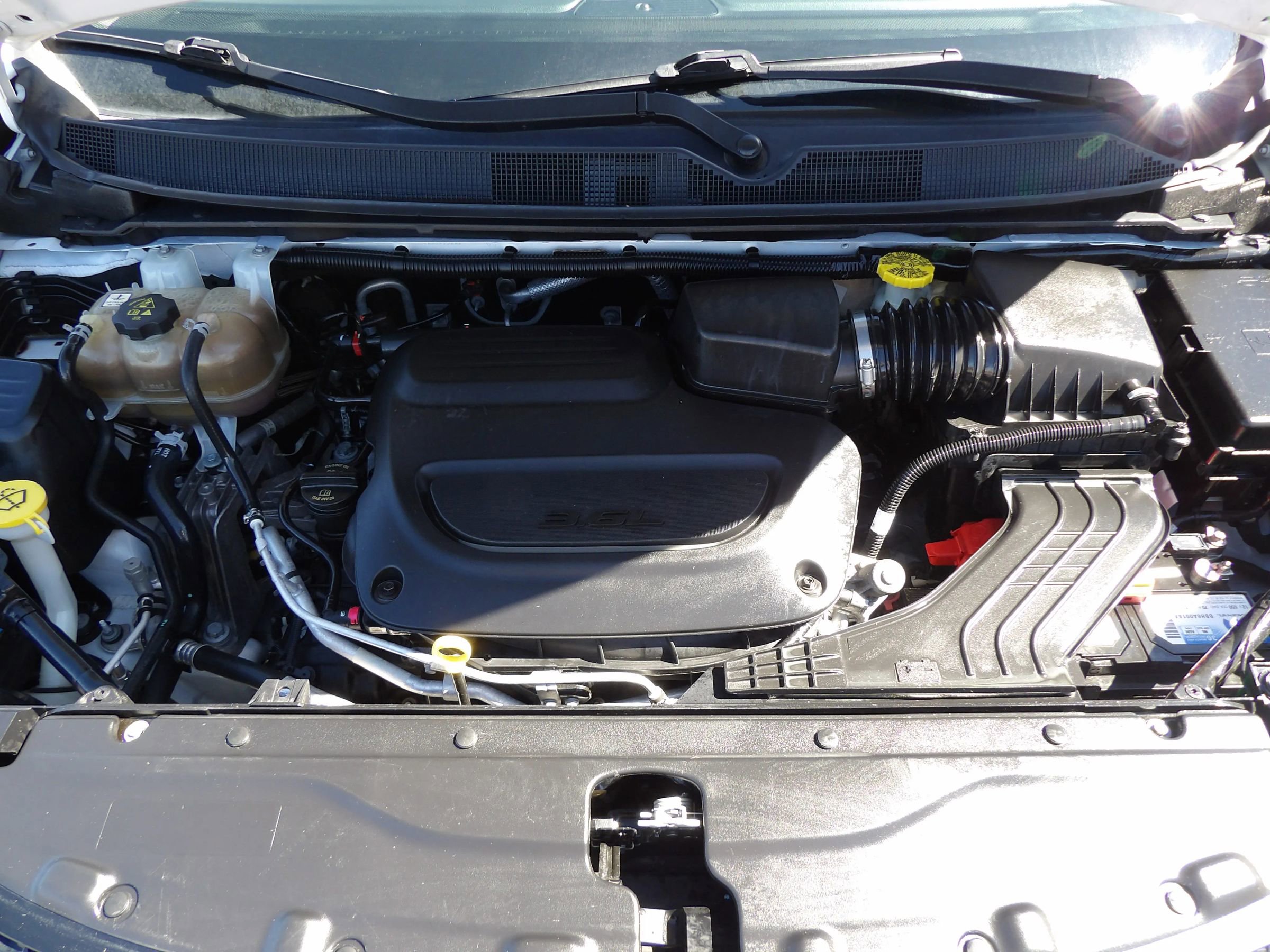 Used 2020 Chrysler Pacifica Limited image 24