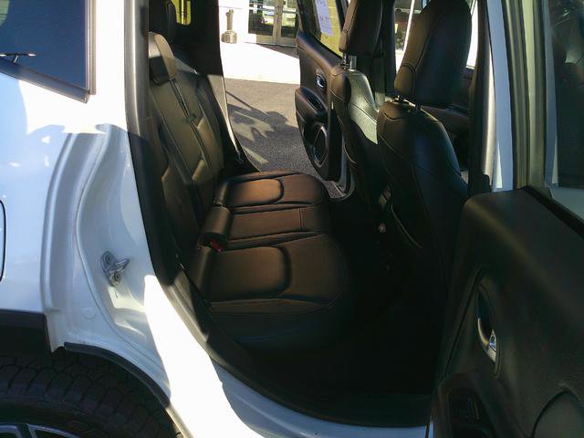 Used 2018 Jeep Renegade Limited w/ UConnect 8.4 Nav Group AWD/4WD image 7