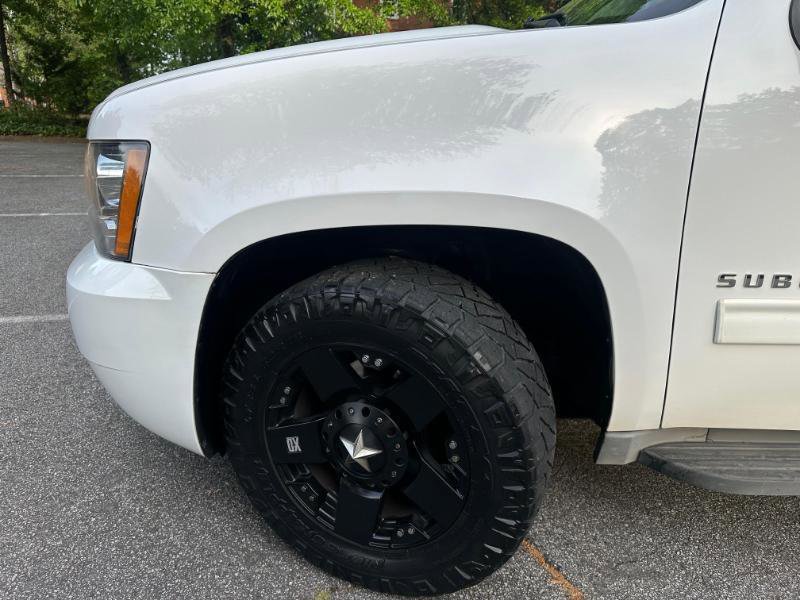 Used 2013 Chevrolet Suburban LT RWD image 3