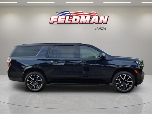 Used 2024 Chevrolet Suburban RST w/ Luxury Package AWD/4WD image 7