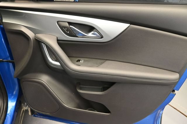 Used 2019 Chevrolet Blazer LT FWD image 32