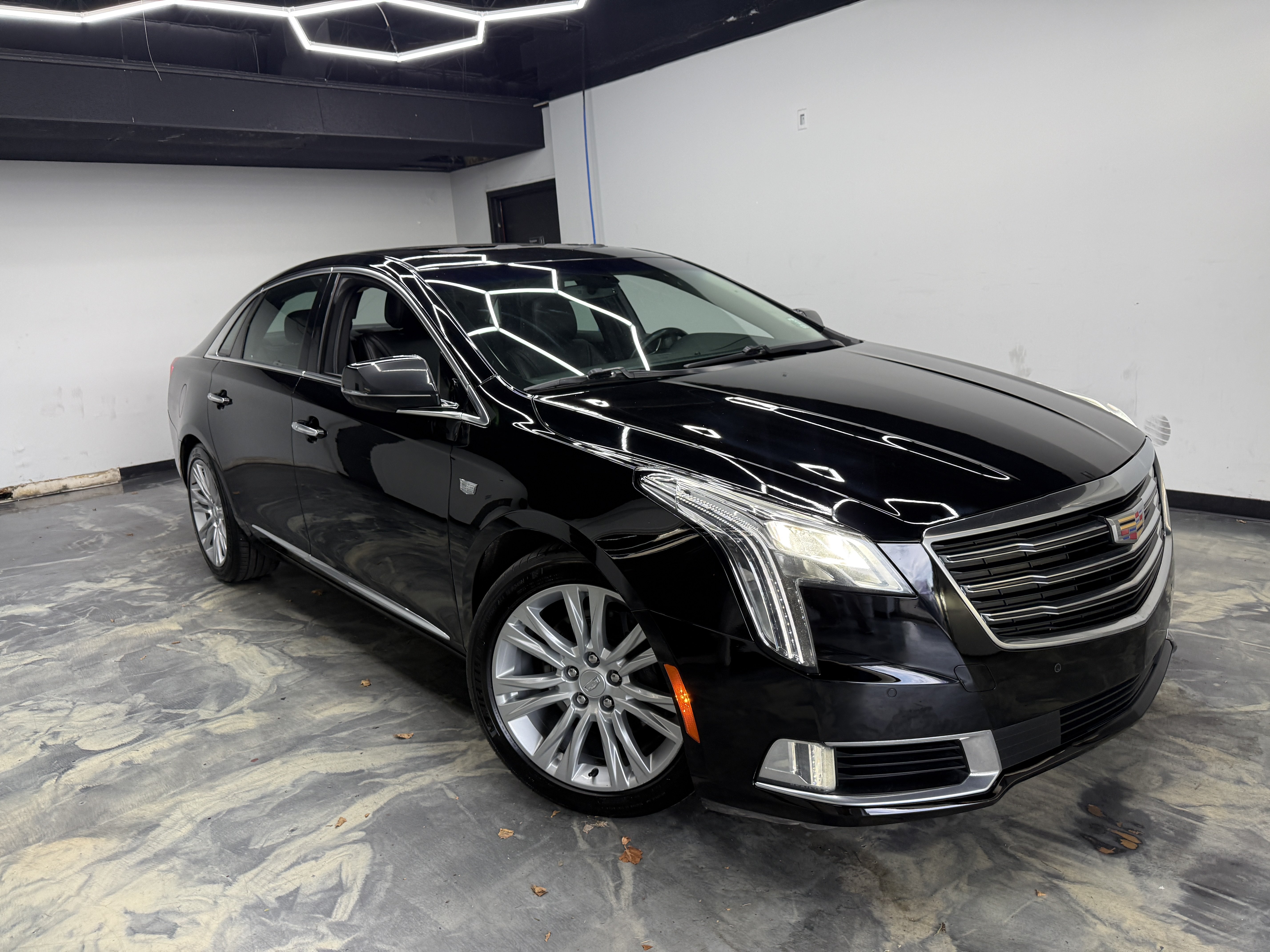 Used 2018 Cadillac XTS Luxury AWD/4WD image 6