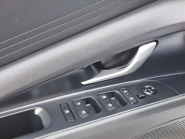 Certified 2024 Hyundai Elantra SEL image 20