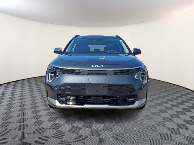 Used 2023 Kia Niro Wave w/ Wave Preserve Package FWD image 2