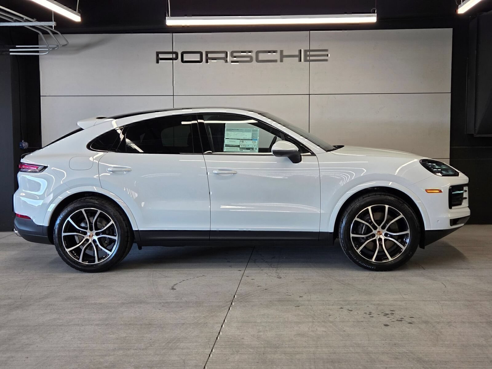 Certified 2026 Porsche Cayenne Coupe AWD/4WD image 27