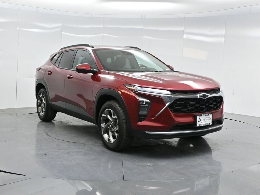 Used 2025 Chevrolet Trax LT w/ LT Convenience Package image 64