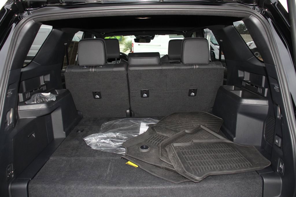 Used 2025 Toyota 4Runner Limited image 24