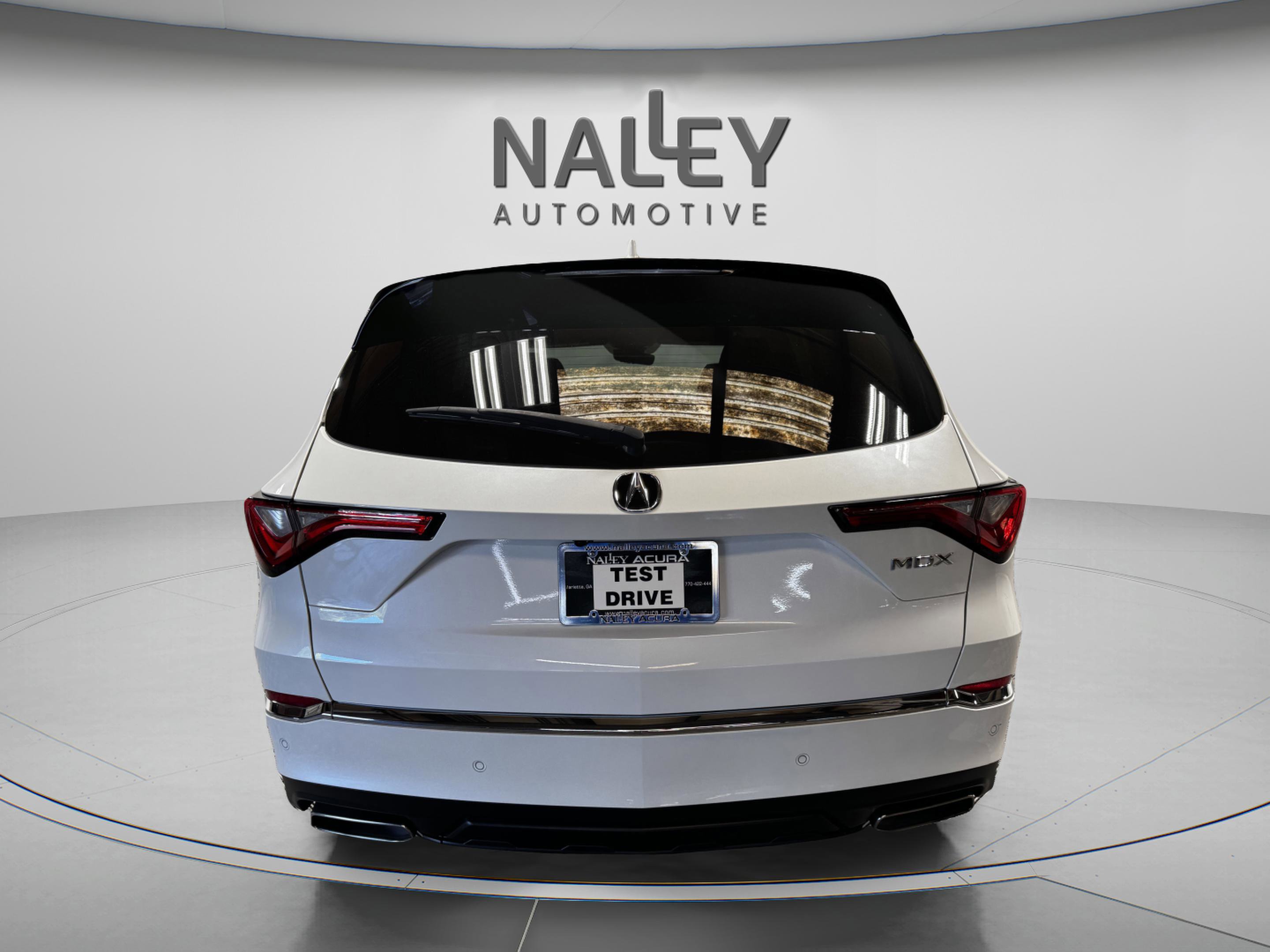 Certified 2023 Acura MDX FWD w/ Technology Package image 4