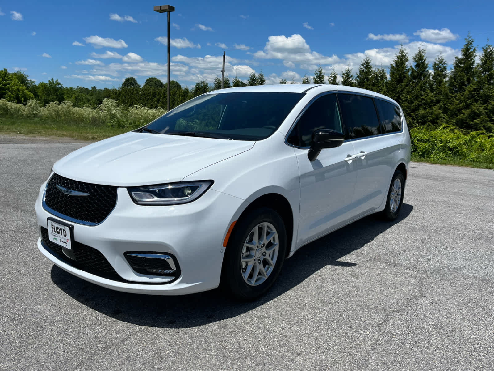 New 2026 Chrysler Pacifica Select FWD image 7