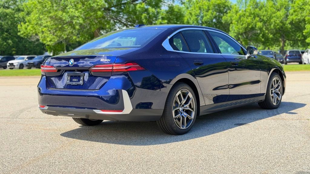 New 2027 BMW 530i xDrive w/ Premium Package AWD/4WD image 6