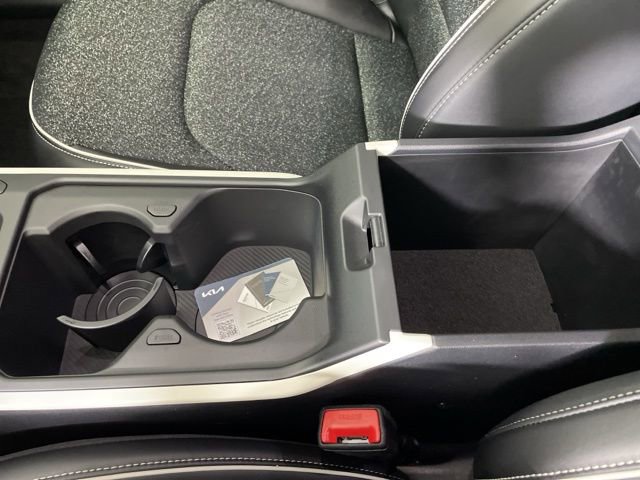 New 2025 Kia K4 GT-Line image 33