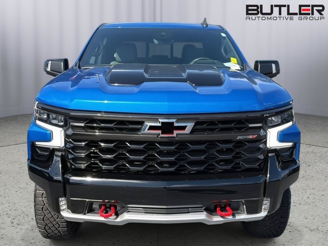 Used 2022 Chevrolet Silverado 1500 ZR2 w/ Technology Package AWD/4WD image 9