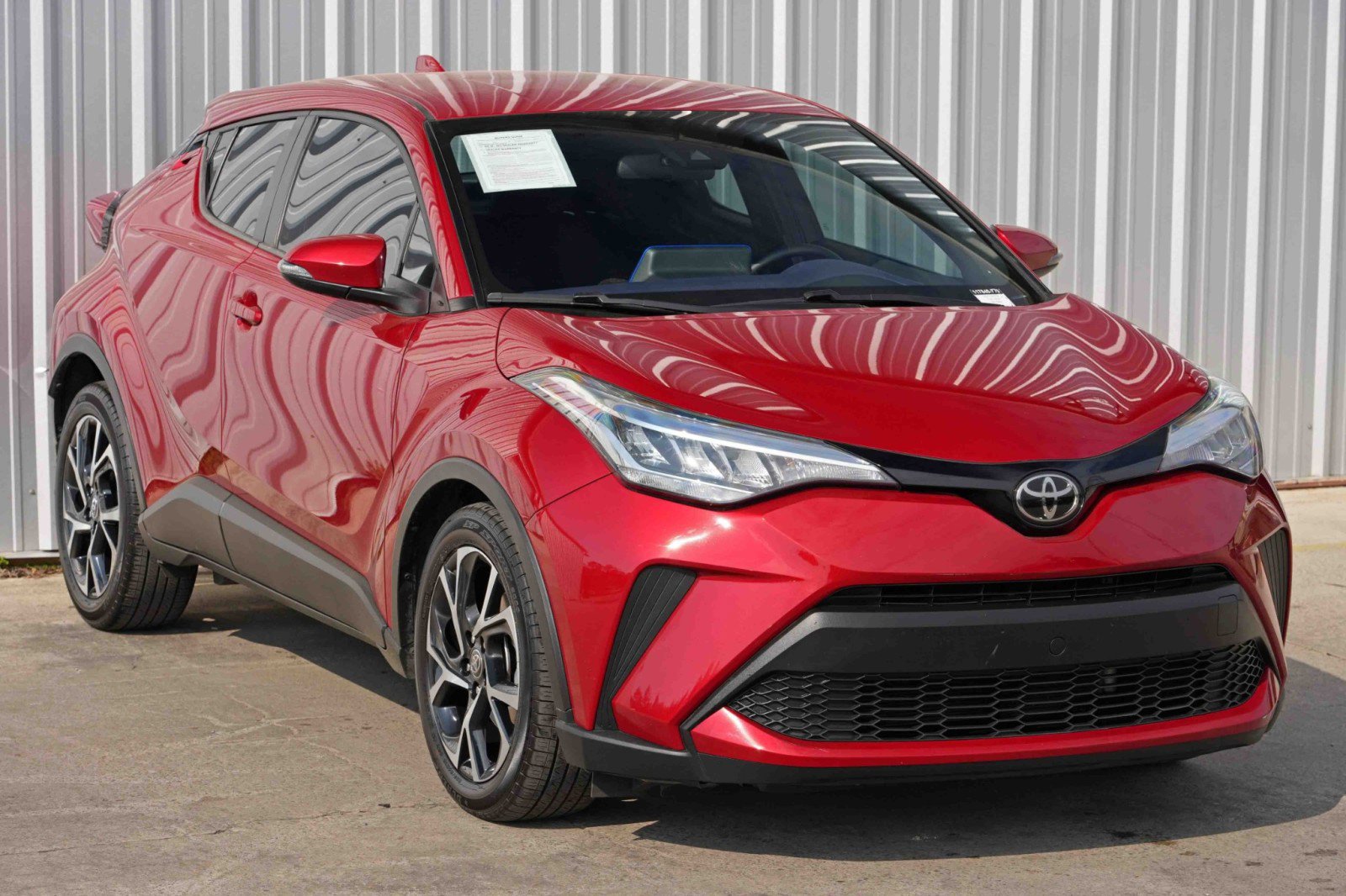 Used 2020 Toyota C-HR XLE image 48