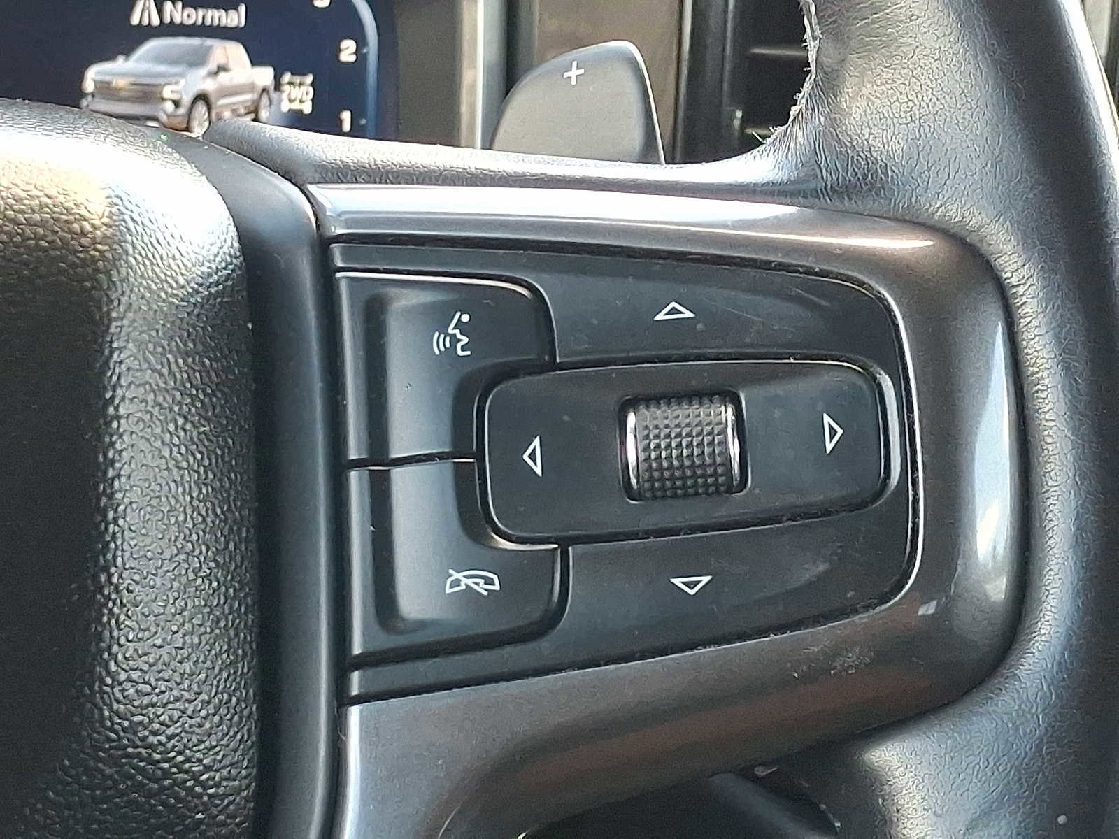 Used 2023 Chevrolet Silverado 1500 High Country w/ Technology Package image 24