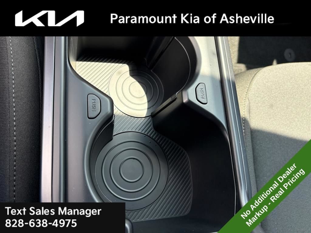 New 2026 Kia K4 FWD image 26