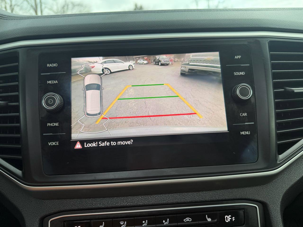 Used 2021 Volkswagen Atlas Cross Sport SE w/ Panoramic Sunroof Package FWD image 20