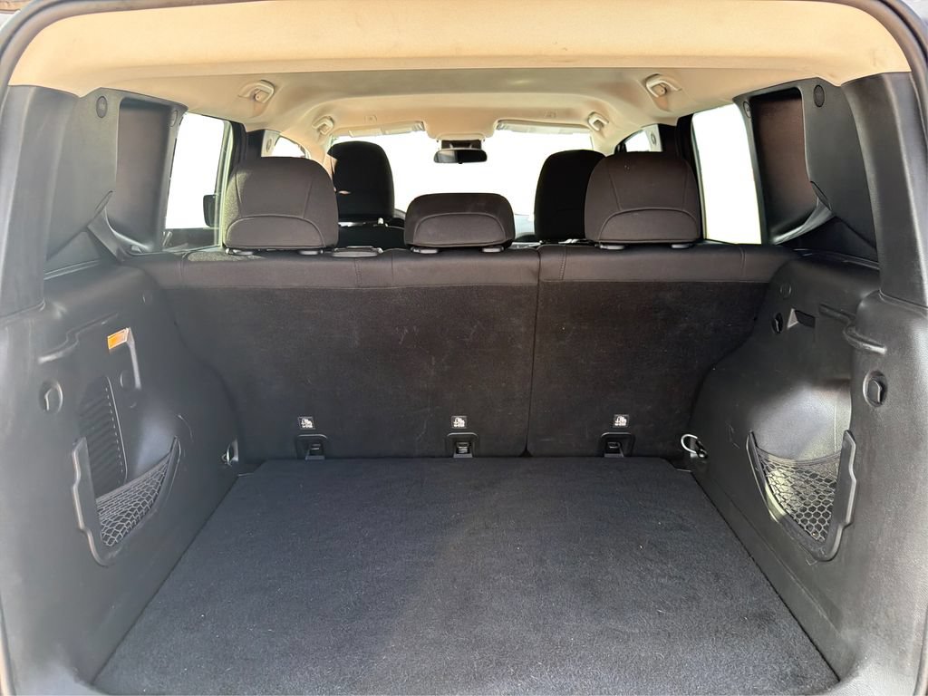 Used 2018 Jeep Renegade Latitude FWD image 13