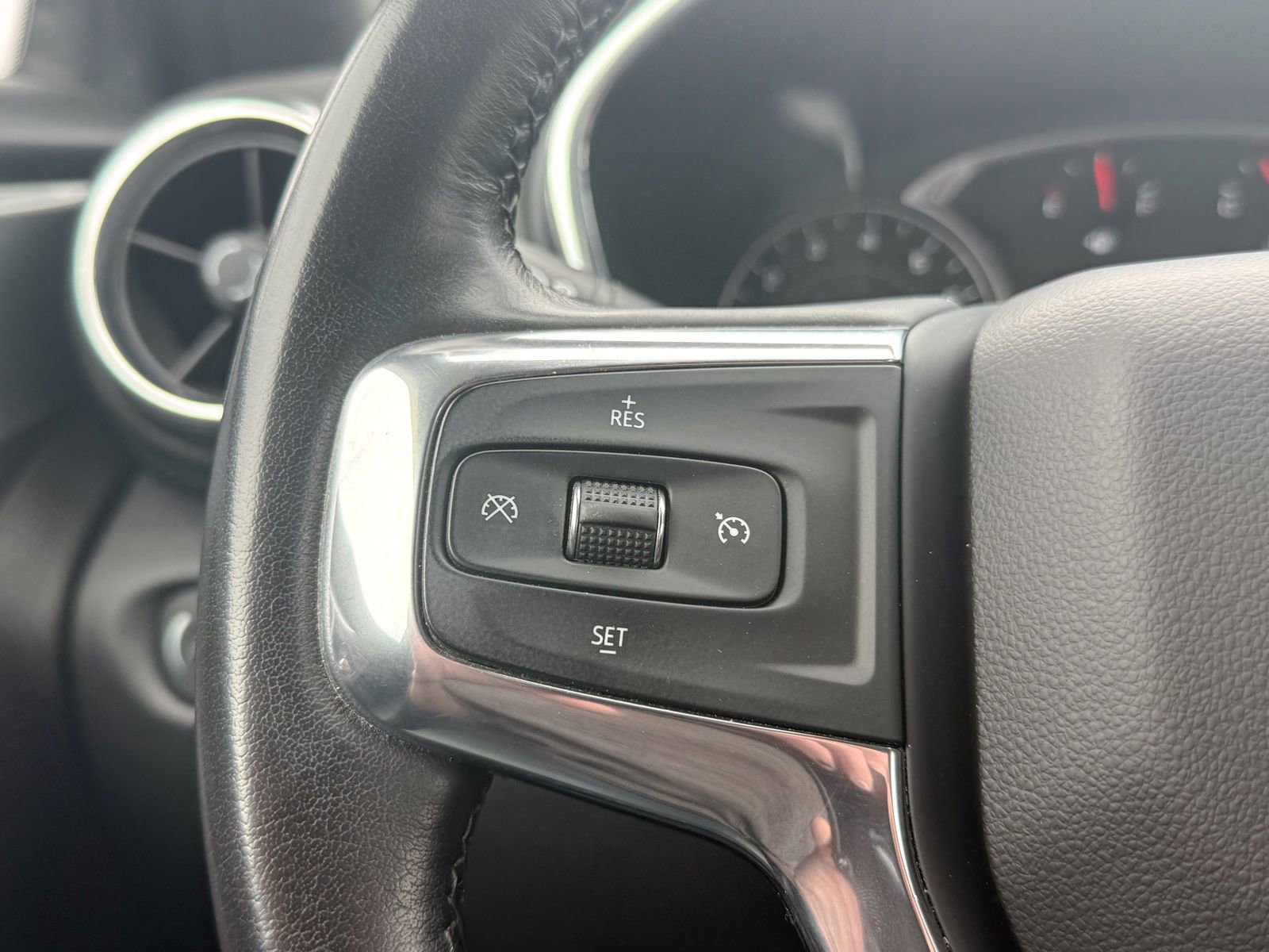 Used 2019 Chevrolet Blazer LT w/ Sound & Technology Package AWD/4WD image 46