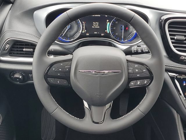 New 2026 Chrysler Pacifica Limited w/ S Appearance Package AWD/4WD image 15