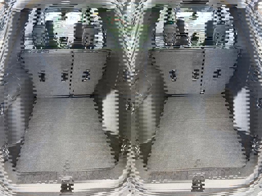 Used 2018 Chevrolet Equinox Premier image 4