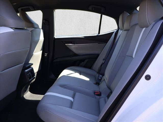 Used 2025 Toyota Camry SE w/ Convenience Package AWD/4WD image 21