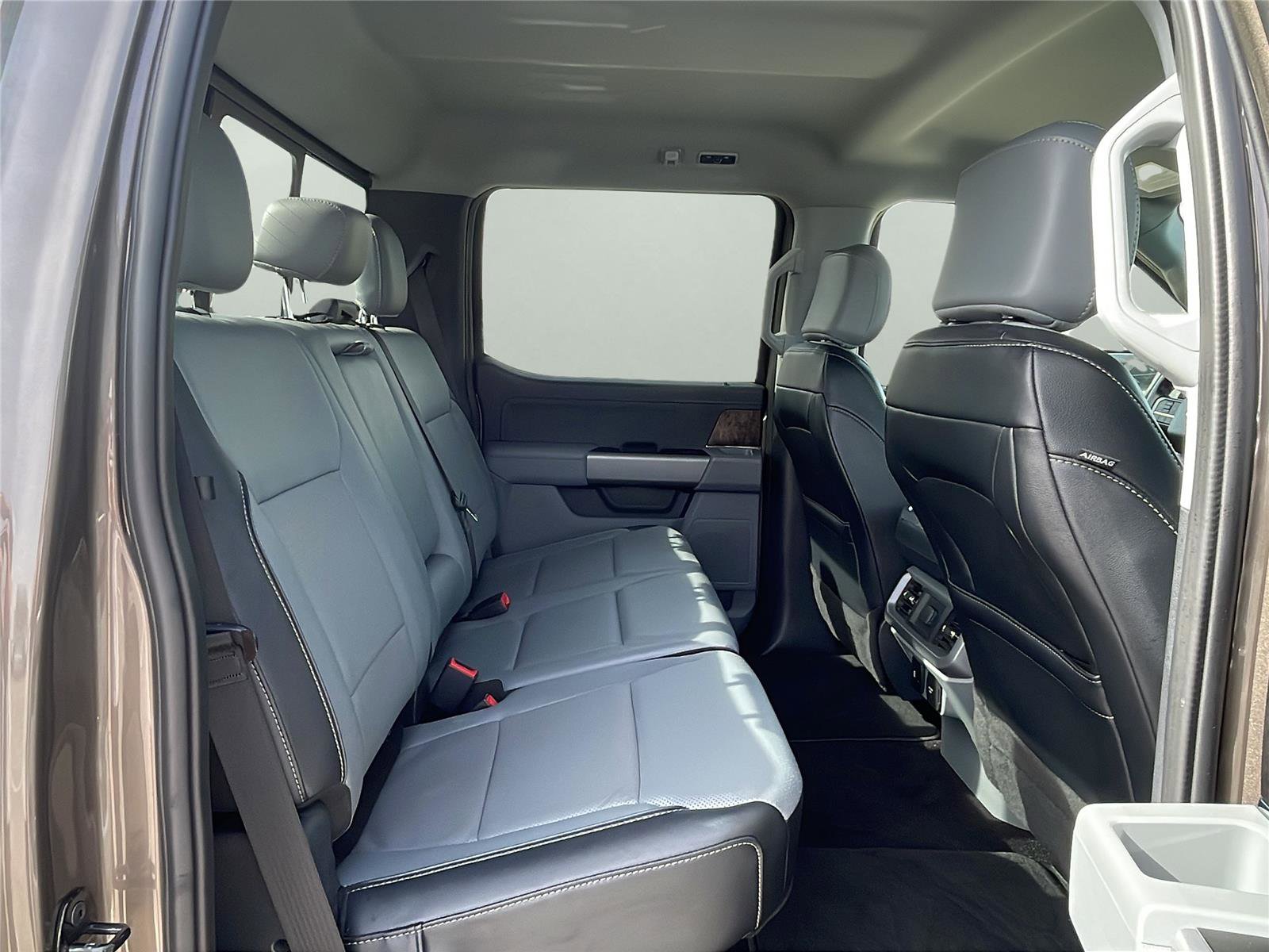 Used 2022 Ford F150 Lariat image 16