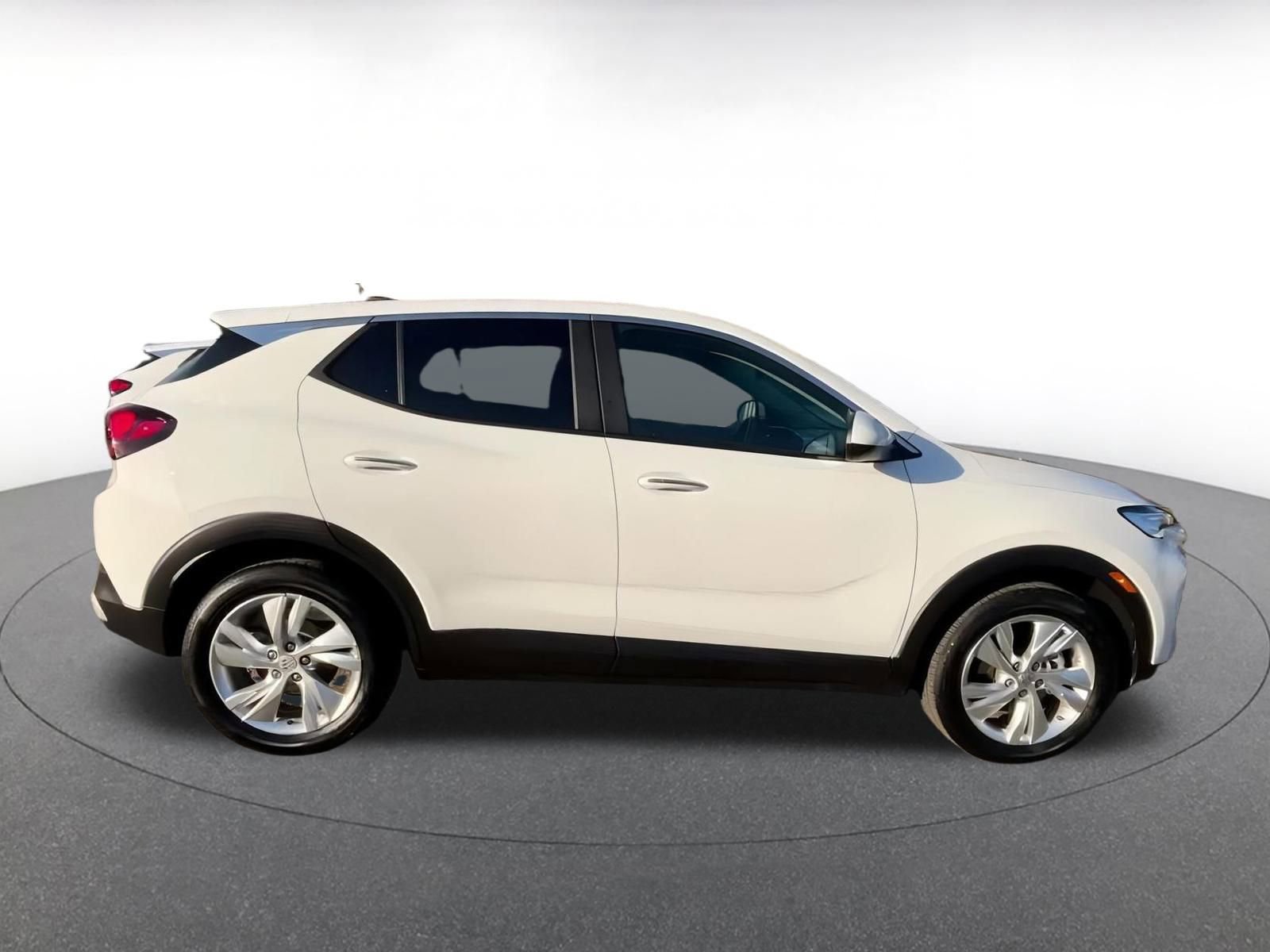 Used 2025 Buick Encore GX Preferred image 16