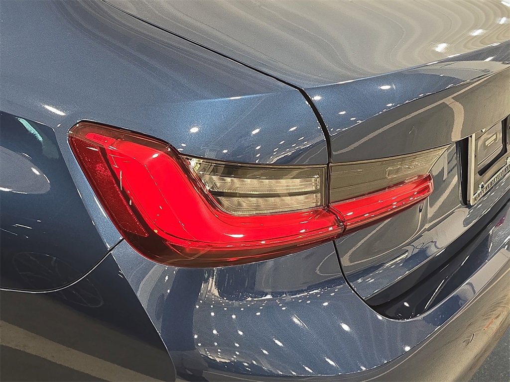 Certified 2021 BMW 330i Sedan w/ Convenience Package image 28