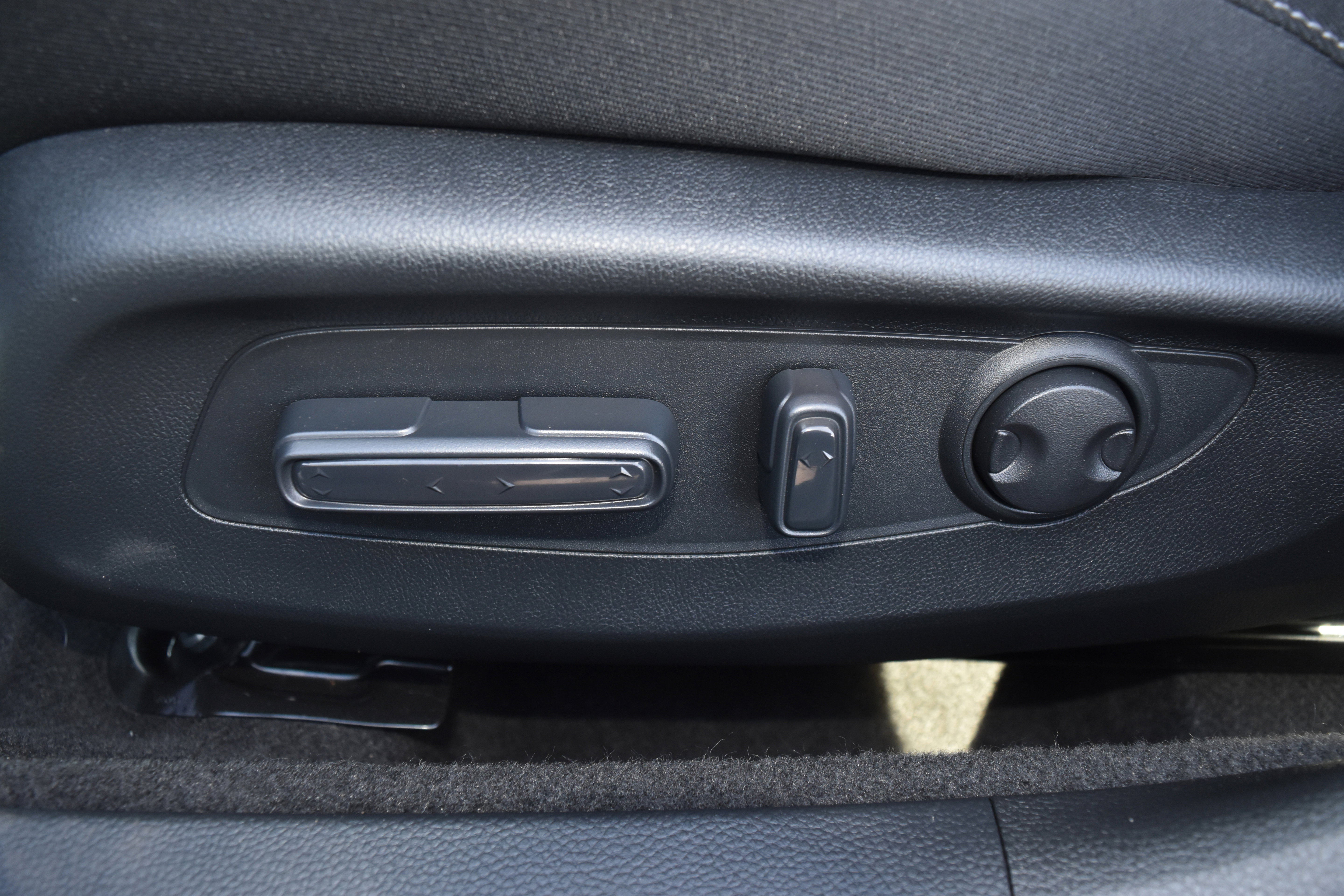 Used 2025 Honda Accord SE image 13