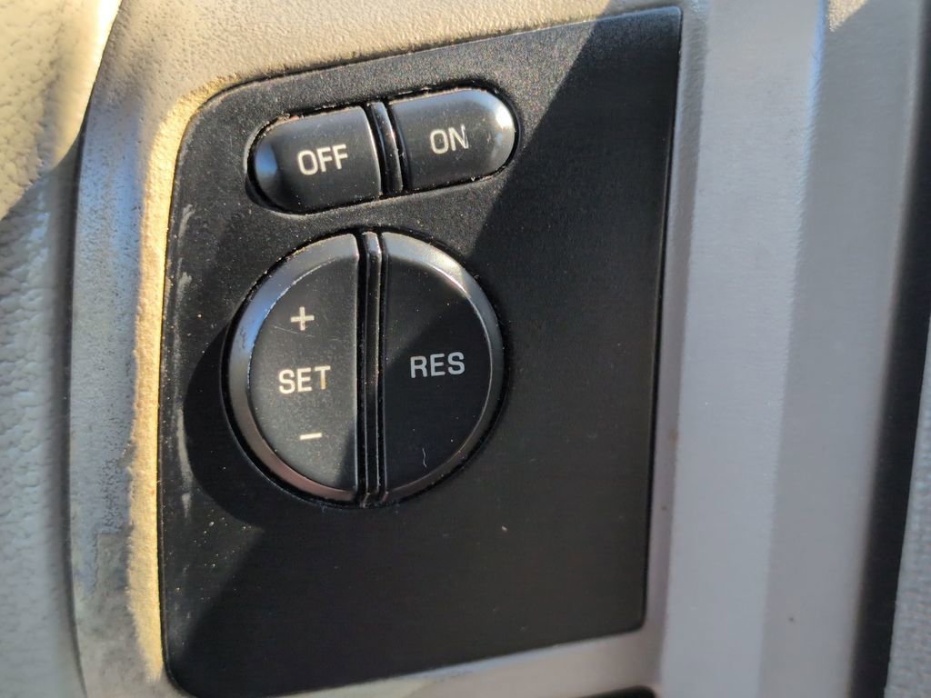 Used 2011 Ford Expedition EL XLT image 22