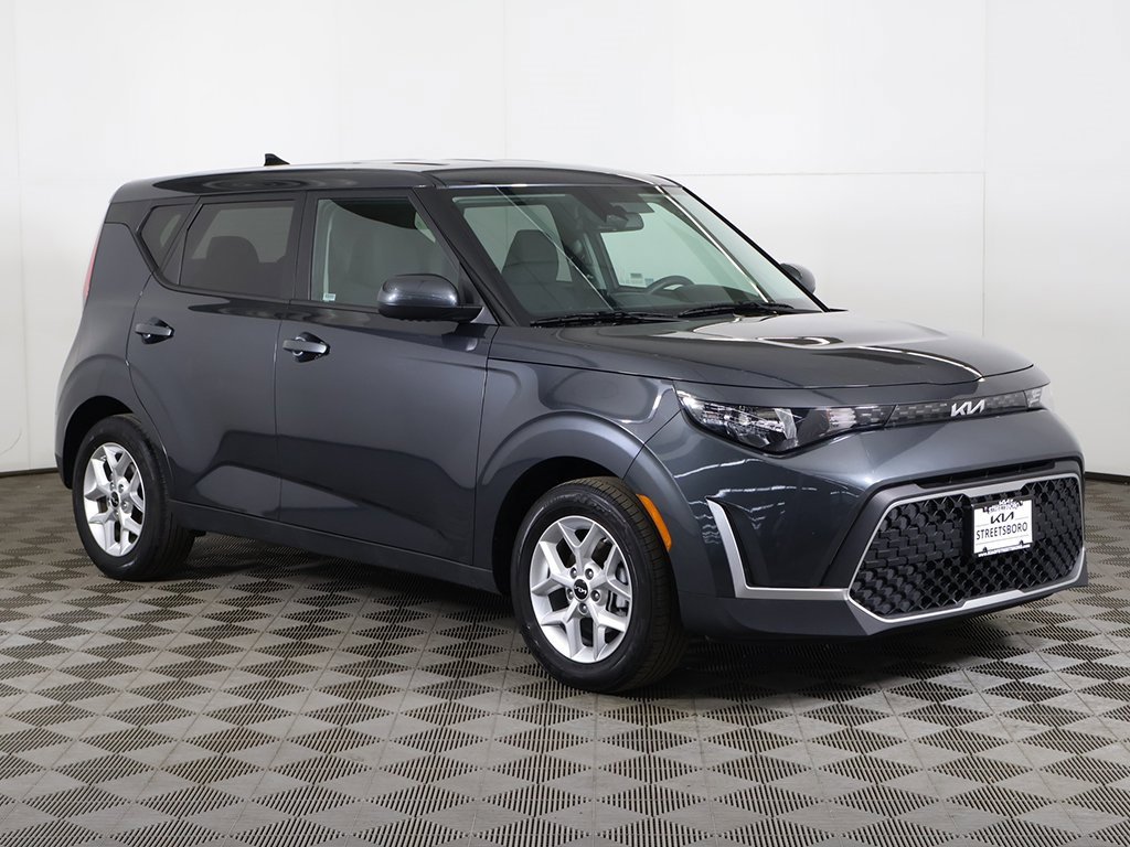 Used 2024 Kia Soul LX w/ Option Group 015 image 2