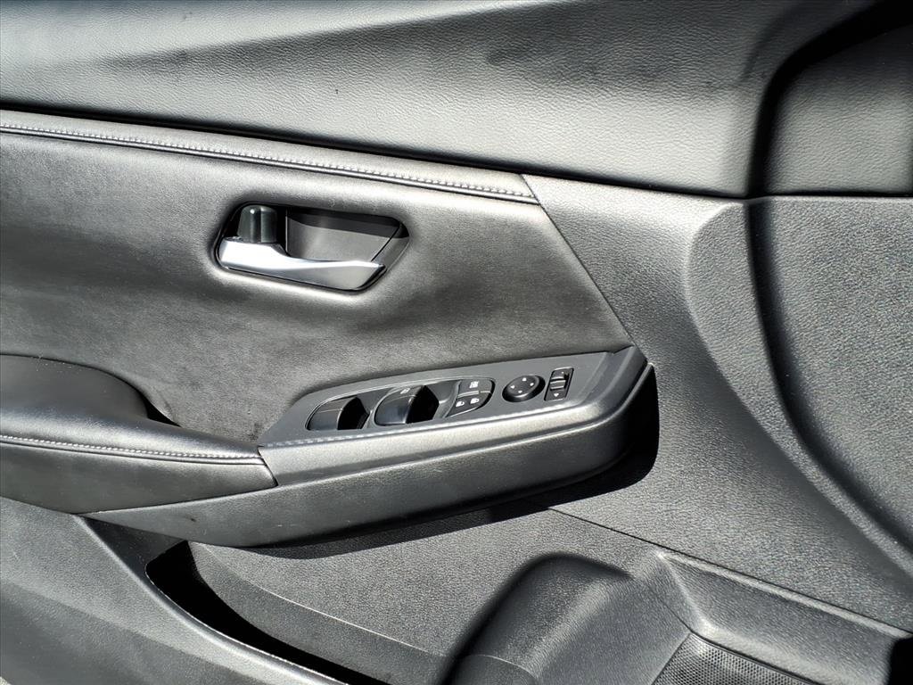 Used 2024 Nissan Sentra SV w/ All-Weather Package image 16