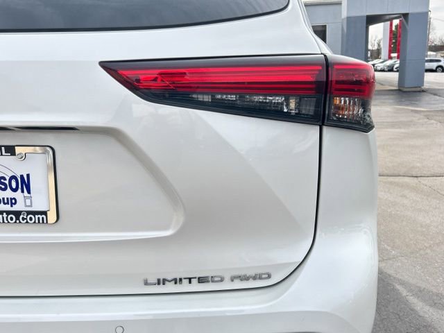 Used 2020 Toyota Highlander Limited image 9