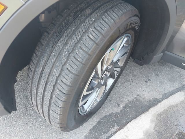 Used 2023 Lincoln Corsair AWD w/ Equipment Group 101A image 31