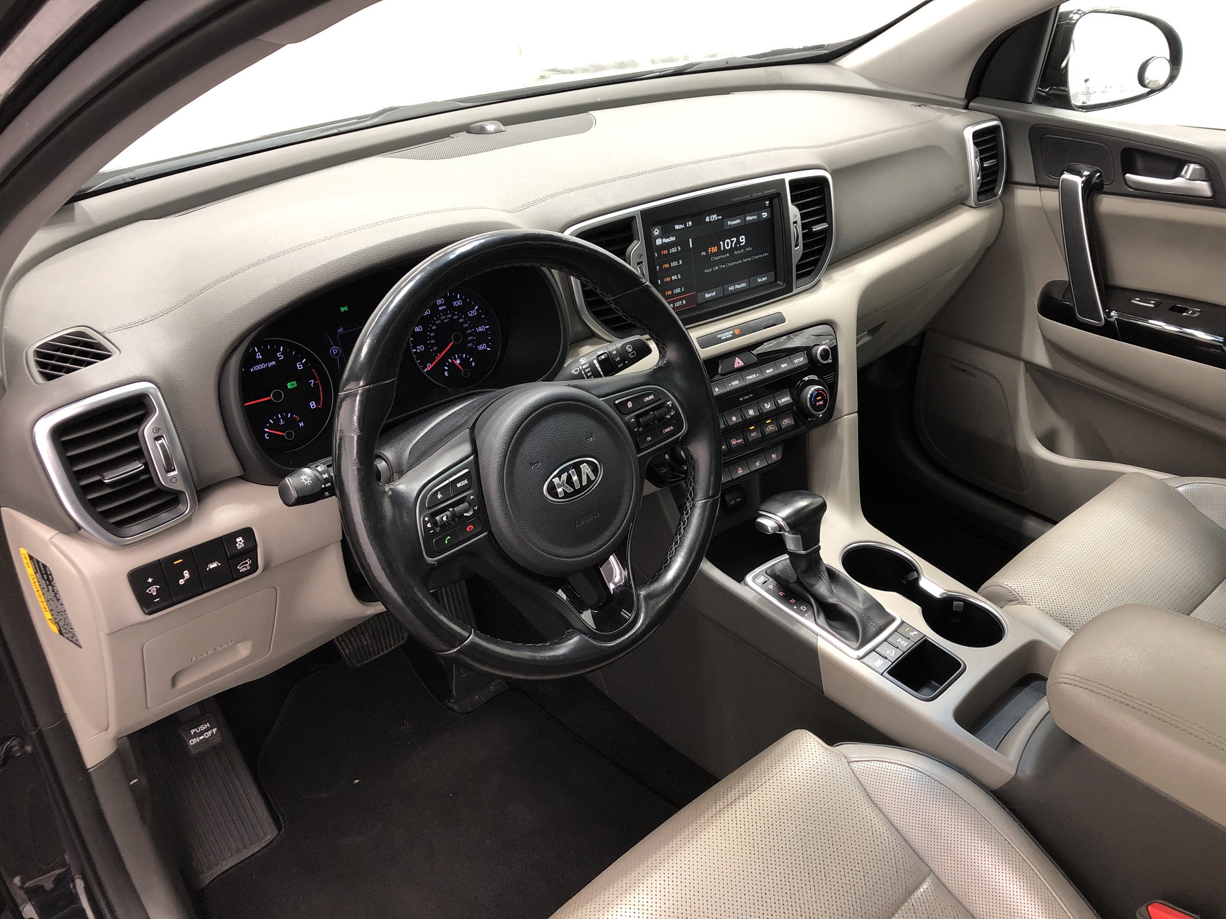 Used 2018 Kia Sportage EX w/ EX Technology Package image 13